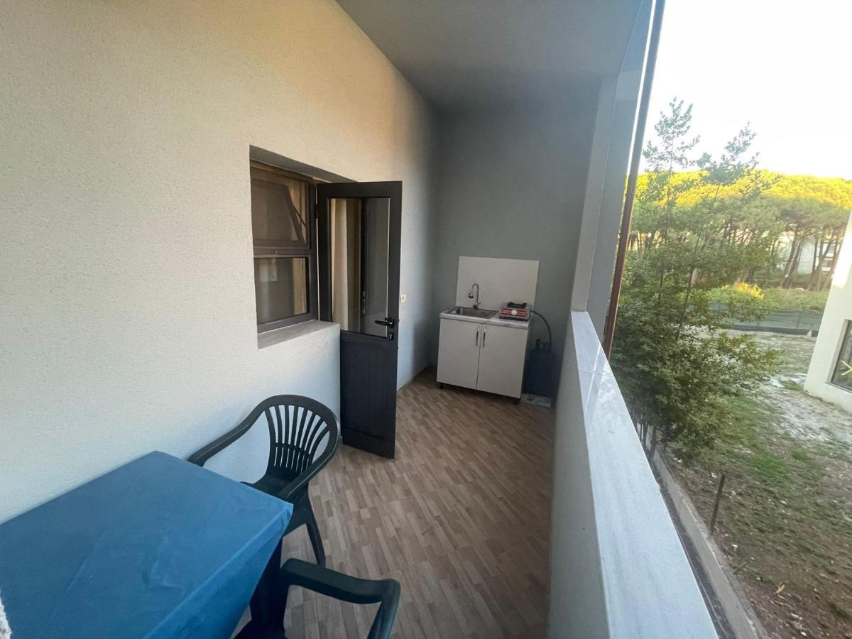 Aparthotel Vila Leo Golem  Exterior foto